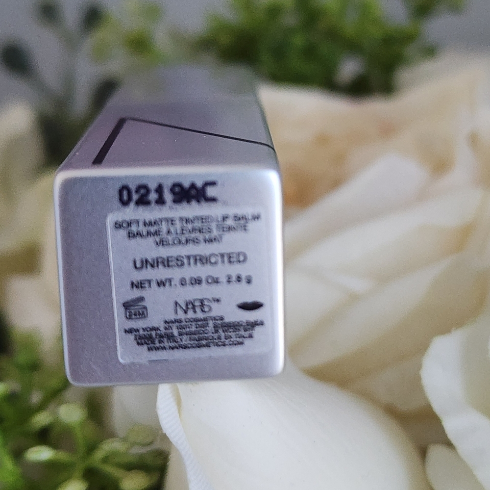 Nars Unrestricted Soft Matte Lip Balm - Picture 7 of 7